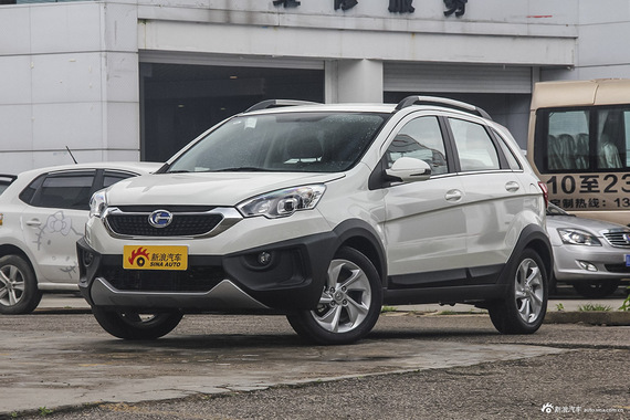 2016款昌河Q25 1.5L手动乐趣版 炫酷白