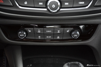 2018款君威GS 2.0T自动穿越火线联名限量版28T