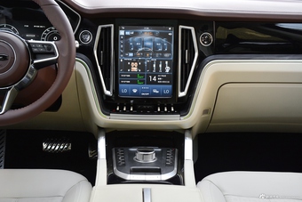 2017款众泰T700 1.8T自动尊贵型