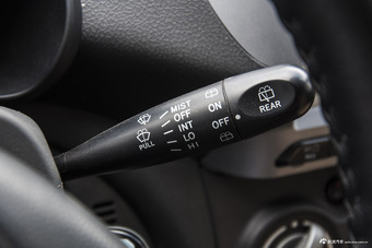 2013款奥拓1.0L手动豪华型 海沙蓝