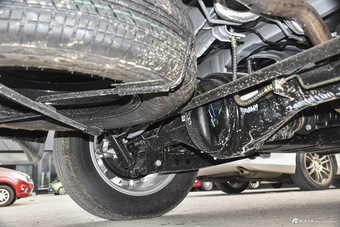 2016款北汽幻速S3L 1.5L手动尊贵型