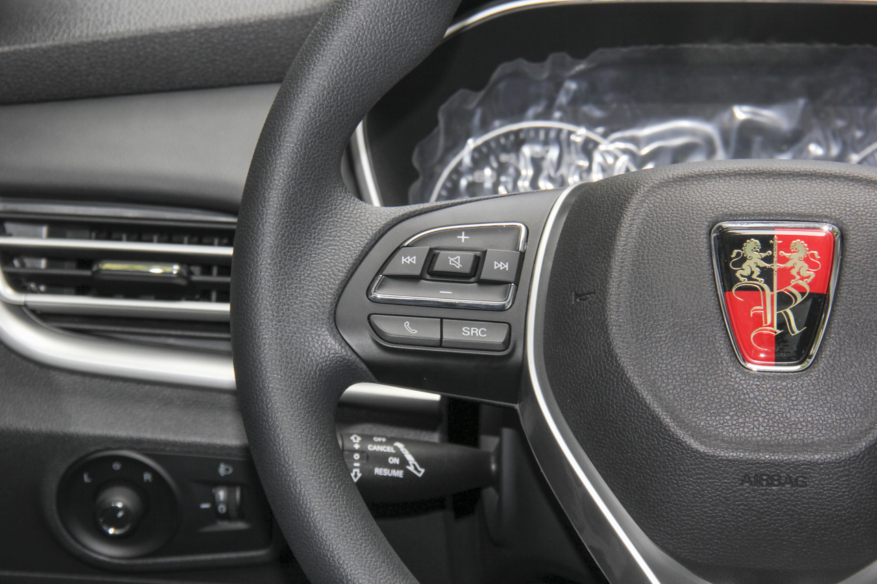 2018款荣威RX3 1.6L CVT旗舰版