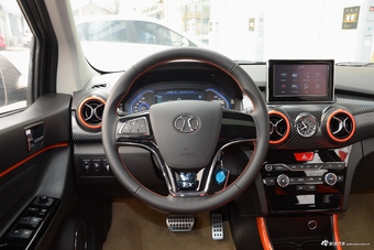 2017款北汽新能源EX260乐酷版