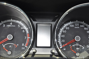 2015款启辰T70 1.6L手动睿行版