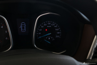 2018款领主2.5T手动柴油超享版两驱舒适型标双SD4V25R-100