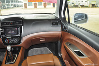 2016款景逸X5 1.8T手动尊享型 珍珠白