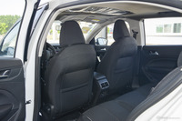 2015款东风标致408 1.2T自动豪华版