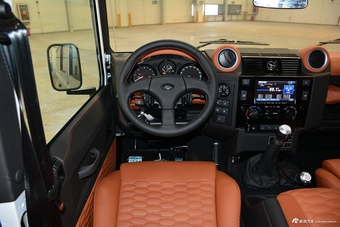 2016款卫士斯达泰克110 2.2L柴油68周年纪念版