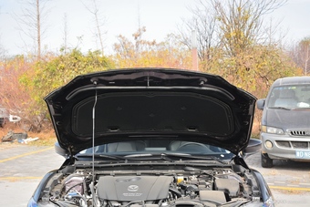 2018款阿特兹2.0L自动蓝天尊贵版