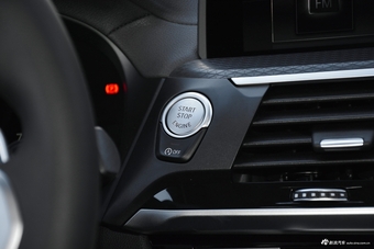 2019款宝马X4 2.0T自动xDrive25i M运动套装