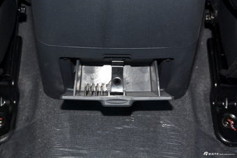 2015款拓陆者2.8T手动柴油四驱进取版