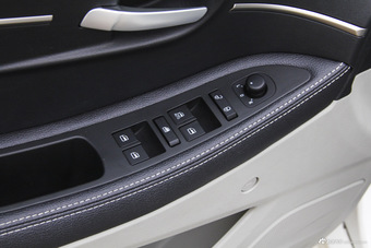 2015款绅宝D50 1.5L手动舒适超值导航版