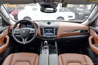2018款Levante 3.0T自动350Hp 标准版