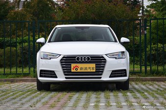 2017款奥迪A4L 2.0T自动40TFSI风尚型
