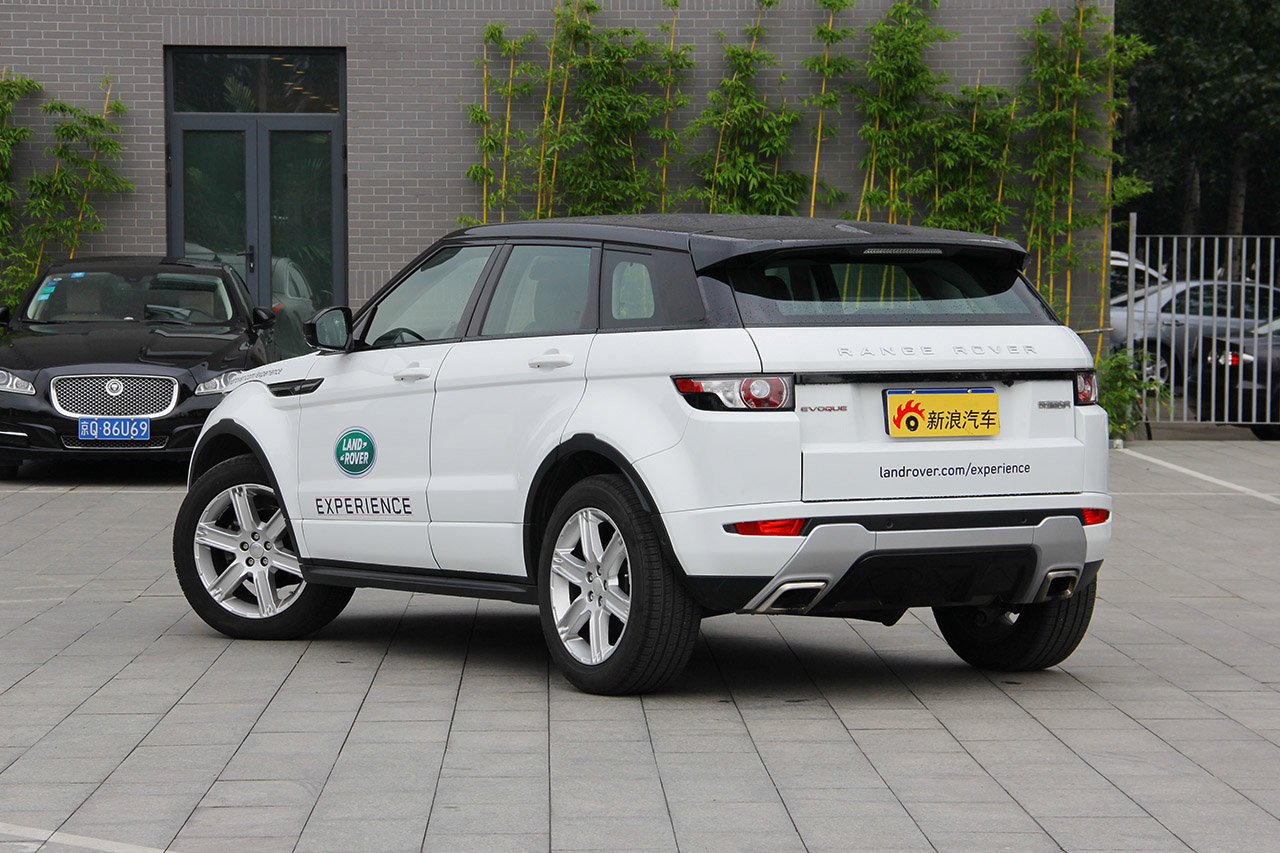 2015款揽胜极光2.0T自动锐动版