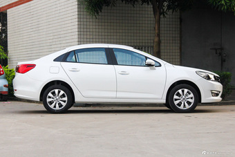 2015款东风风神L60 1.8L自动新享型