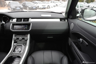 2018款揽胜极光2.0T自动致动版240PS