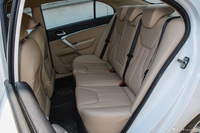 2017款吉利帝豪1.5L手动三厢百万款向上版