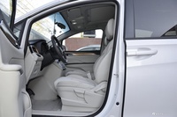 2017款GL8 2.0T自动 28T舒适型 白色