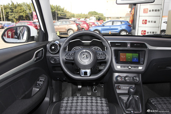 2017款名爵ZS 1.5L手动舒适版 