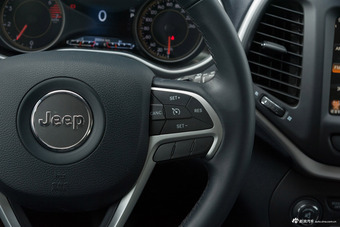 2017款自由光2.4L自动卓越版