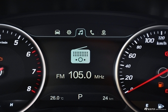 2017款宝骏560 1.5T DCT旗舰型7座