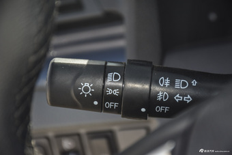 2014款 众泰Z300 新视界 1.5L 手动尊贵型