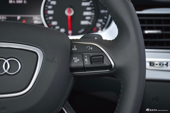 2017款奥迪A8L 45 TFSI quattro领先精英版