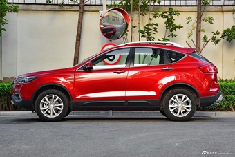 2018款奔腾X80 2.0L自动20周年纪念版