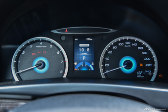 2014款长安 睿骋  1.8T自动尊贵周年版国IV  闪光泰晤士灰 封面 闪光水晶灰