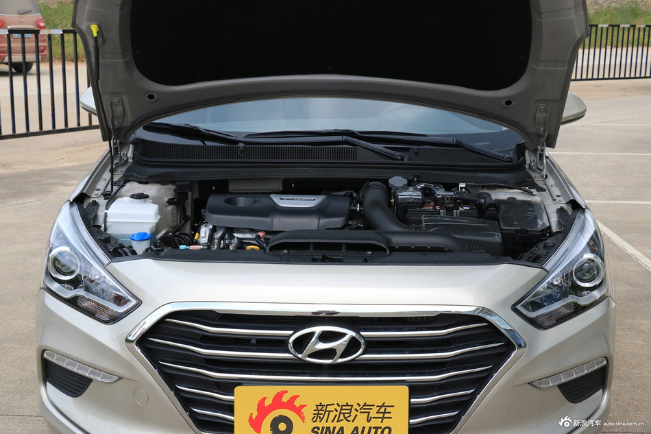 2017款名图1.6T自动智能型GLS
