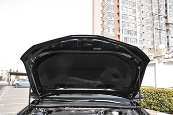 2018款凯美瑞2.0E自动精英版