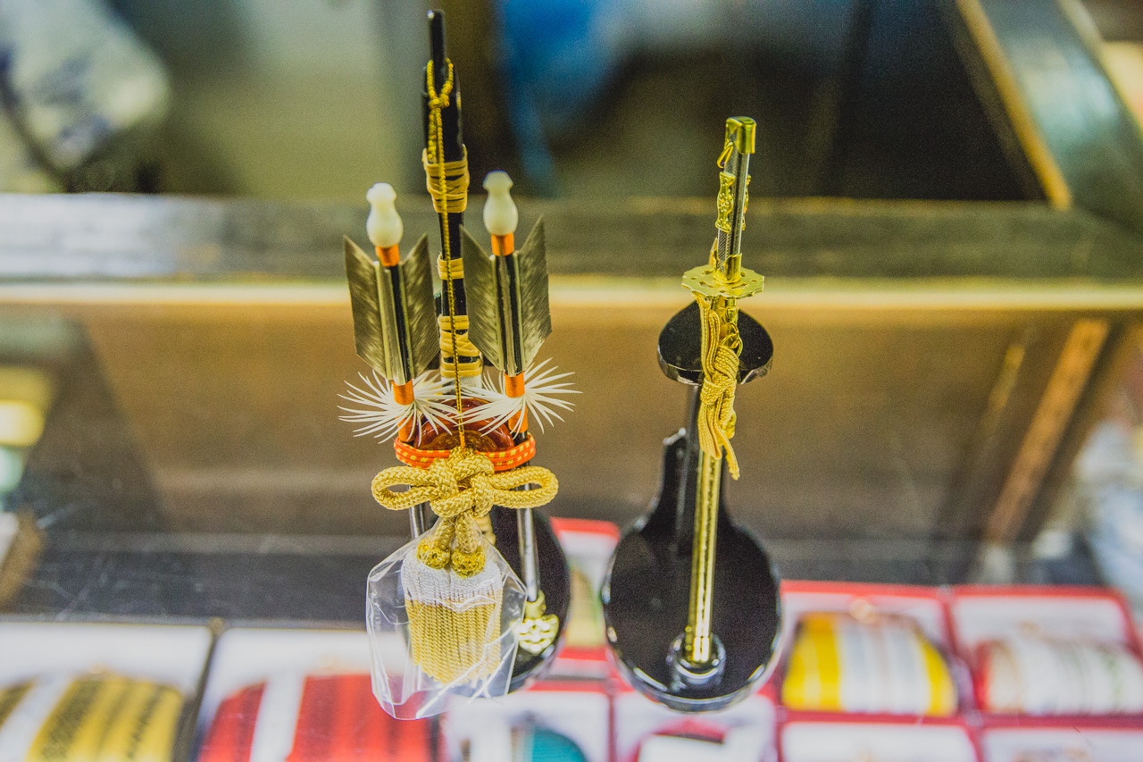 LEXUS雷克萨斯匠心之旅  博多人形 上色工艺见学