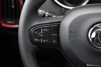 2017款风神AX4 1.4T自动潮享型 