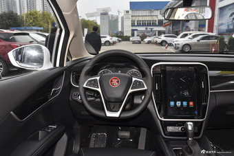 2017款比亚迪宋MAX 1.5T自动互联精英型