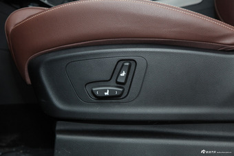 2017款宝骏560 1.5T DCT尊享型