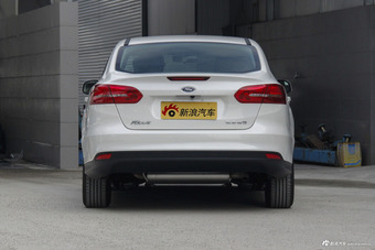 2017款福克斯三厢1.6L自动舒适型智行版