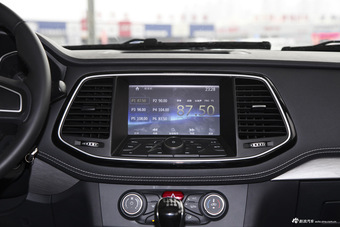 2018款领主2.5T手动柴油大双四驱超豪华型 