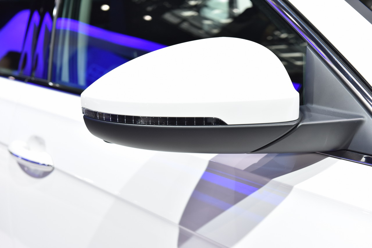 2018广州车展实拍：帕萨特插电混动