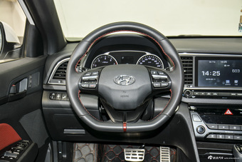 2016款领动 1.4T自动炫动旗舰型