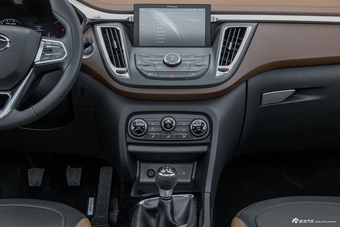 2017款DX7 2.0T手动运动豪华型