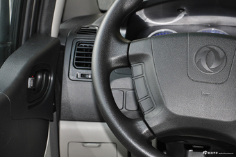 2017款菱智V3 1.5L手动5座特惠版