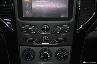 2018款陆风X8 1.8T手动汽油4X4豪华型