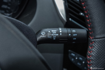 2015款海马S5 1.5T手动智能豪华型运动版