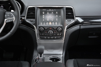 2017款大切诺基3.0L自动Tarilhawk