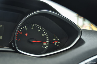 2015款东风标致308S 1.6T自动睿驰版