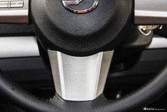 2015款中兴威虎TUV 2.8T手动柴油两驱超值版大双