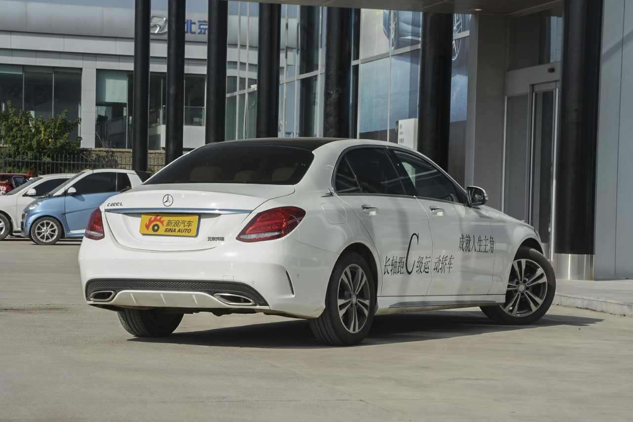 2017款改款奔驰C级C200L 2.0T自动