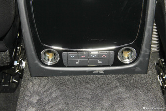 2015款捷豹XJL 3.0L自动SC两驱尊享商务版