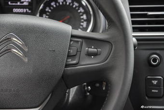 2017款雪铁龙C3-XR 230THP自动先锋型